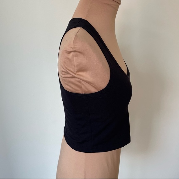 Paridaez Black Cropped Suppplex Lycra Stretchy Athletic Tank Top EUC Size XS - Picture 4 of 9